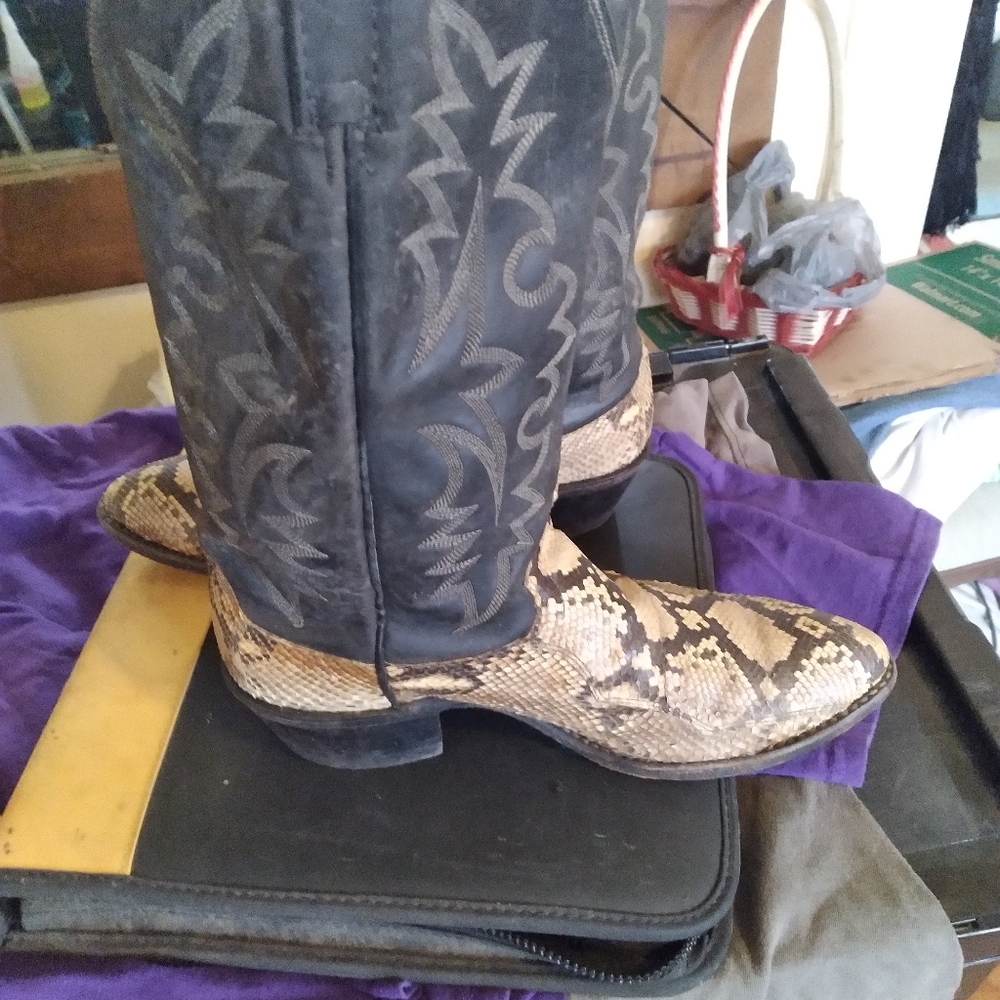 Exotic Python leather boots - Picture 5 of 7